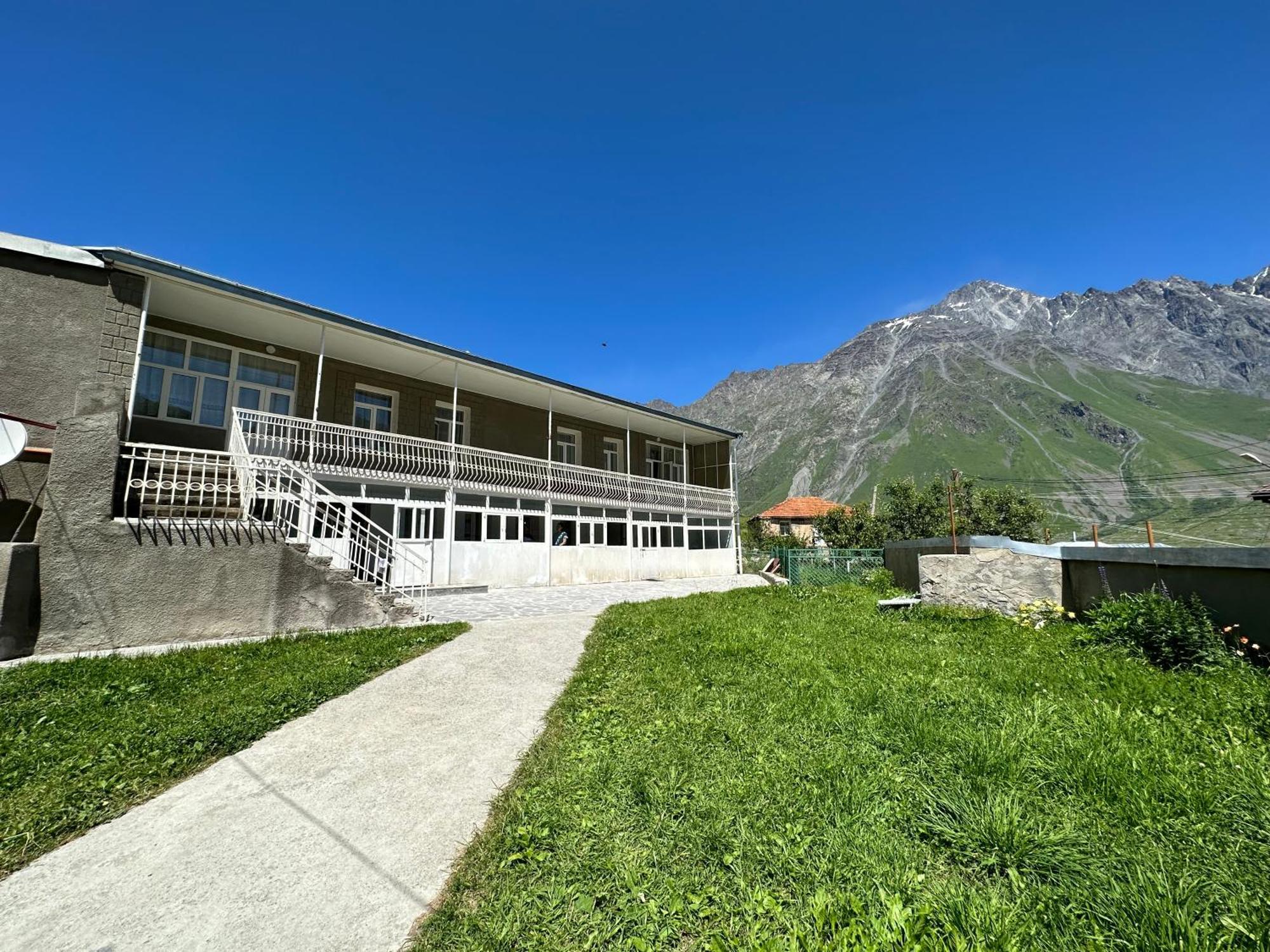 Готель Polaris Kazbegi Екстер'єр фото