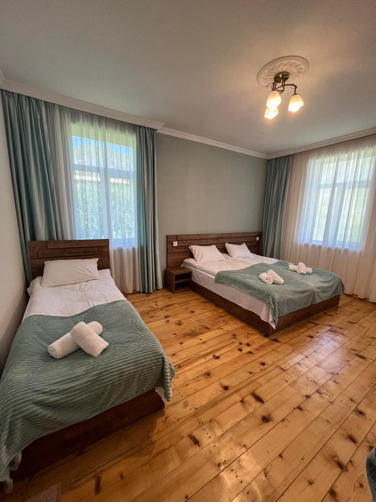 Готель Polaris Kazbegi Екстер'єр фото