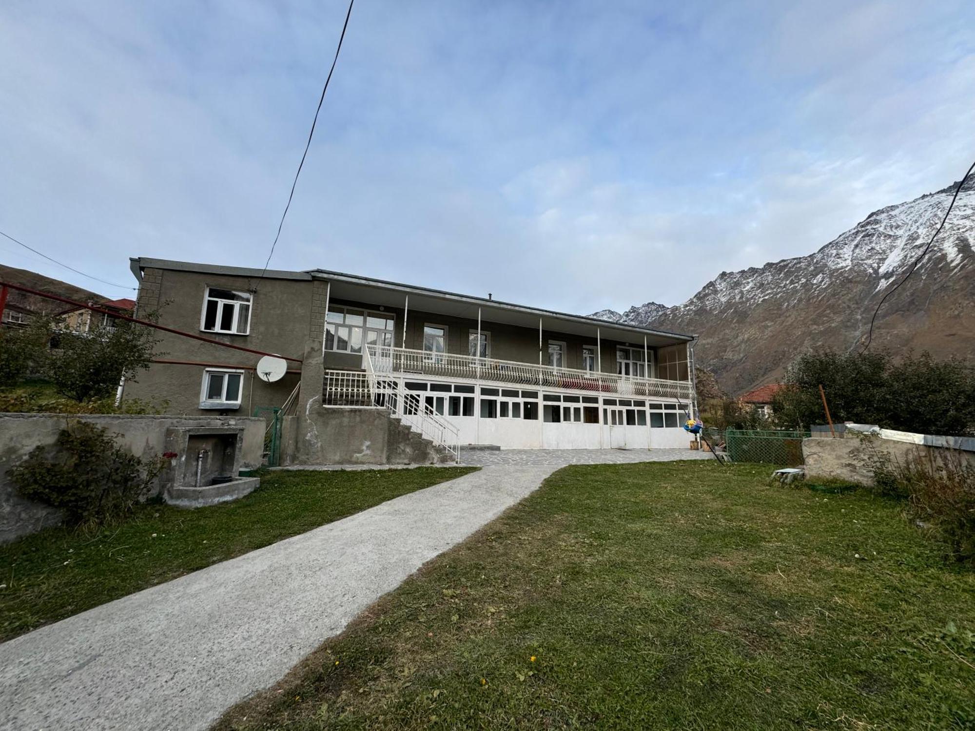 Готель Polaris Kazbegi Екстер'єр фото